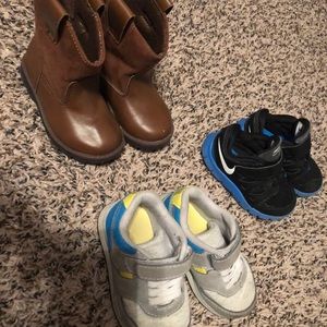 Lot of three shoes